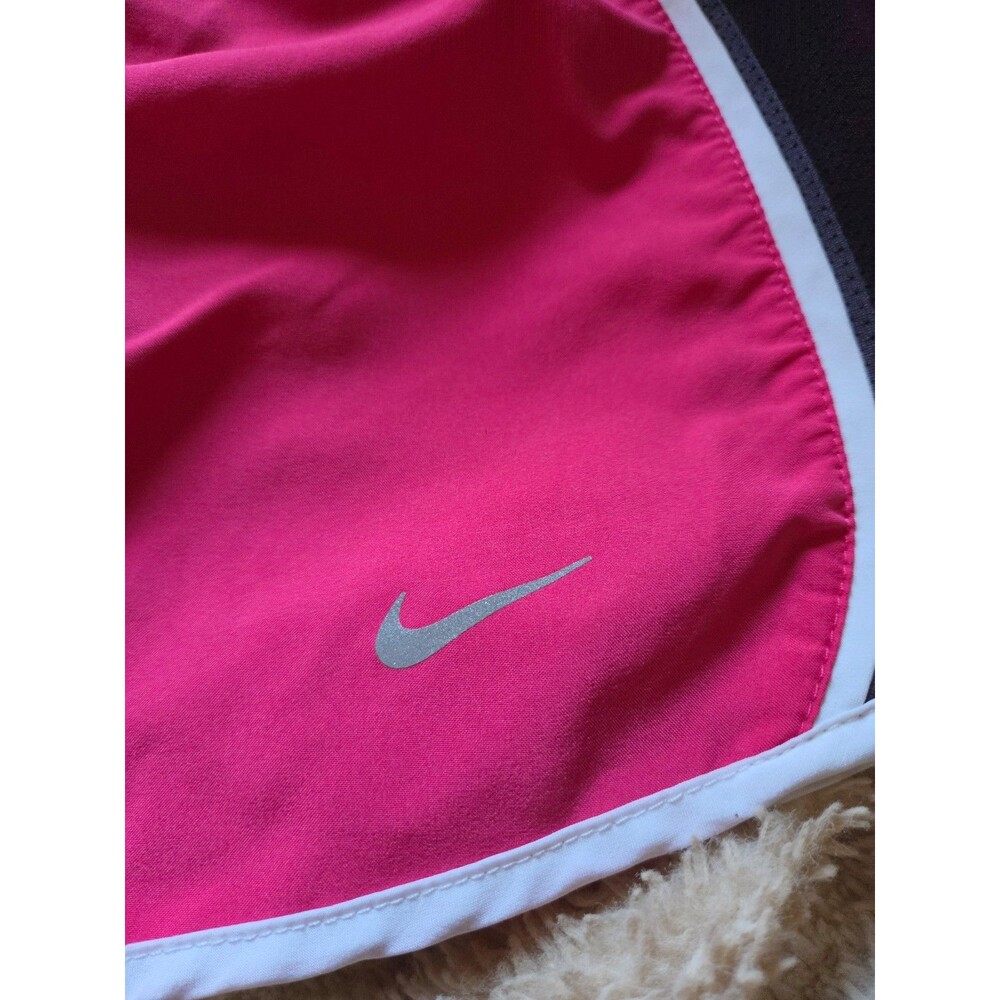 Shorts - Picture 2 of 4